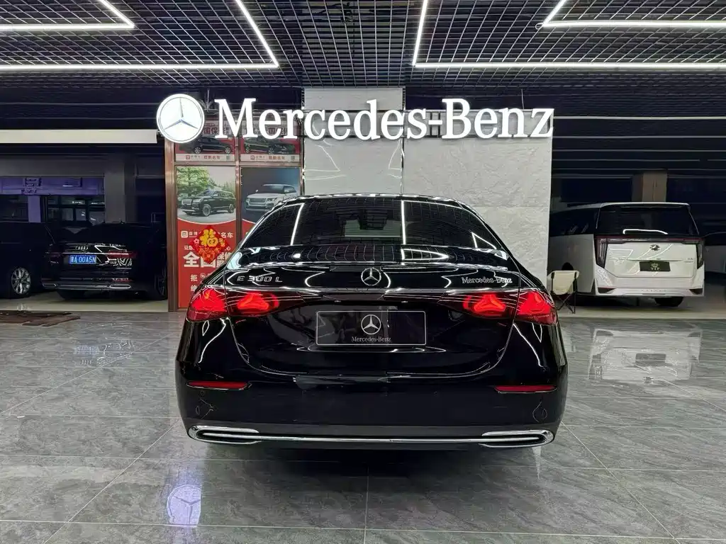 Mercedes-Benz E-Class 2025