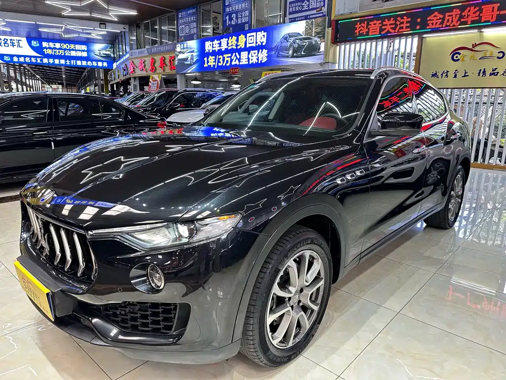 Maserati Levante 2016 — фото 1