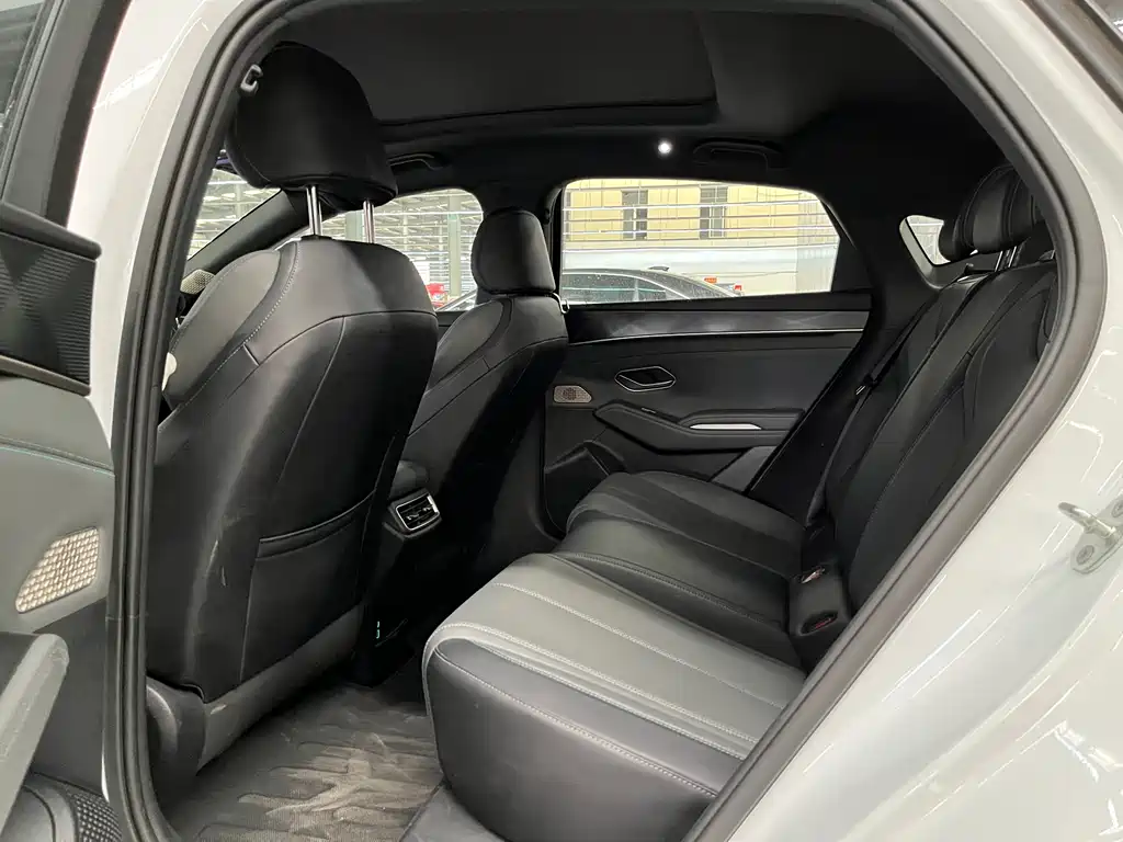 BYD Qin L 2025 — фото 12