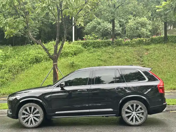 Volvo XC90 2021