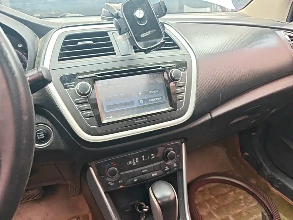 Suzuki S-Cross 2015 — фото 13