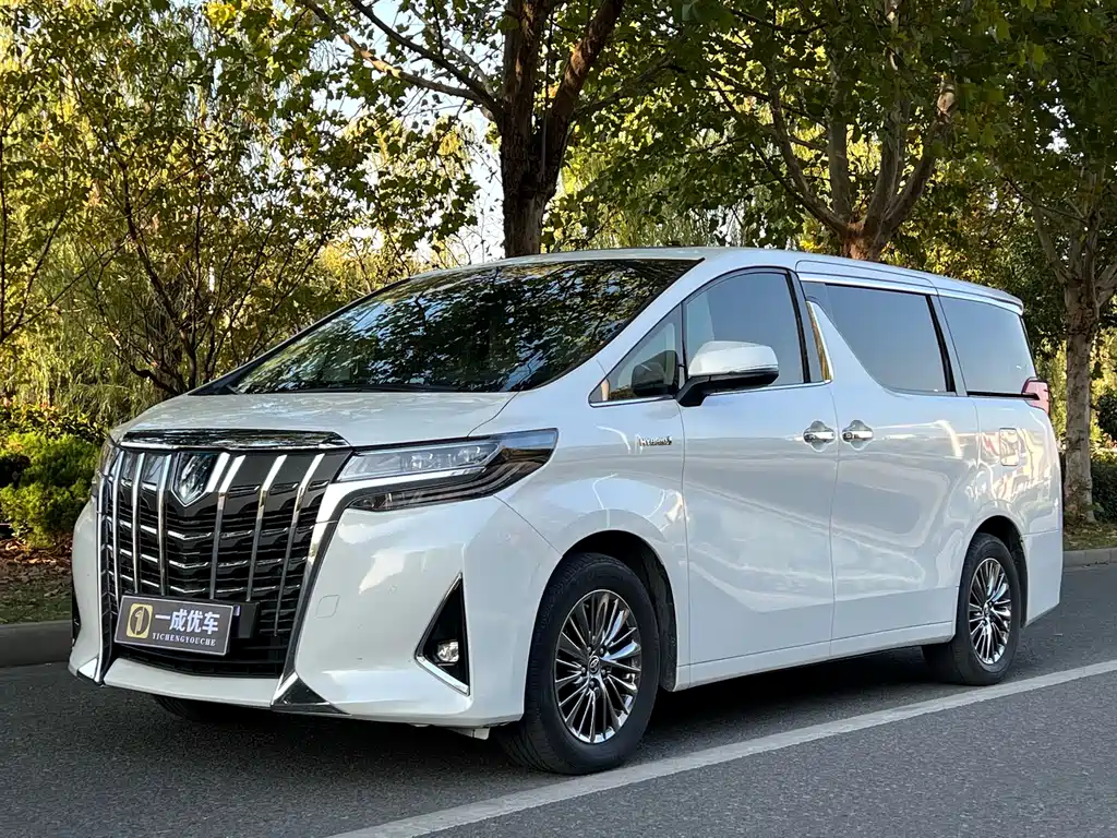 Toyota Alphard 2021 — фото 1