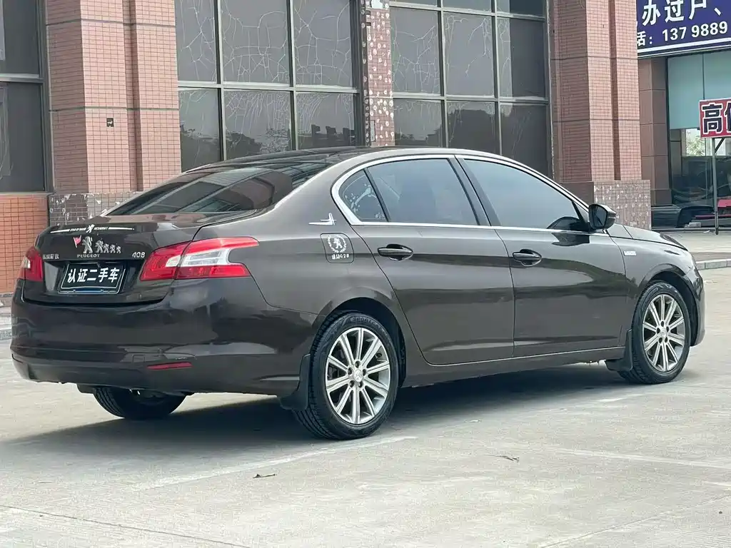 Peugeot 408 2017 — фото 9