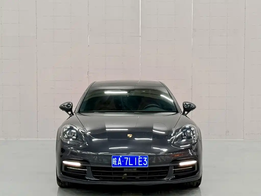 Porsche Panamera 2018 — фото 2