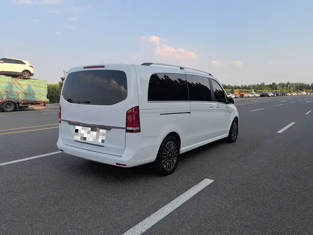 Mercedes-Benz V-Class 2018 — фото 4