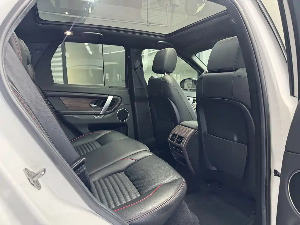 Land Rover Discovery Sport 2020 — фото 13