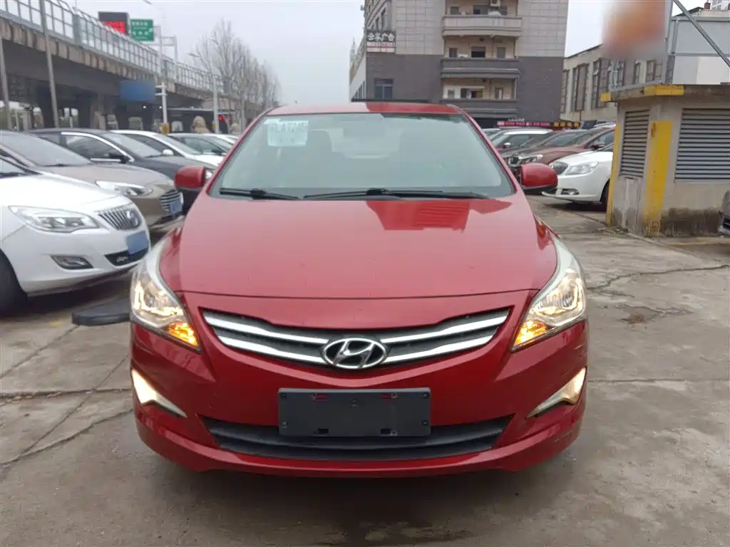 Hyundai Verna 2015 — фото 3