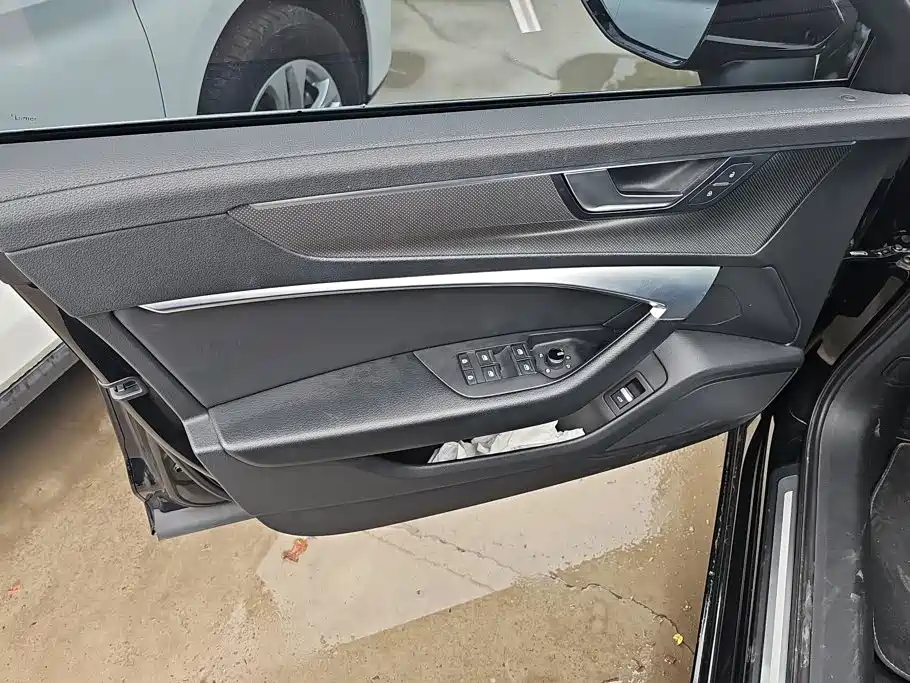 Audi A6L 2020