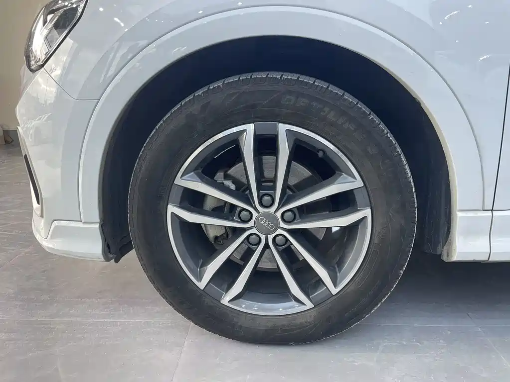 Audi Q3 2021 — фото 18
