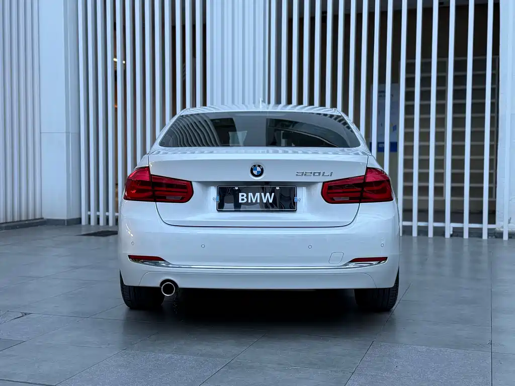 BMW 3 Series 2022 — фото 11