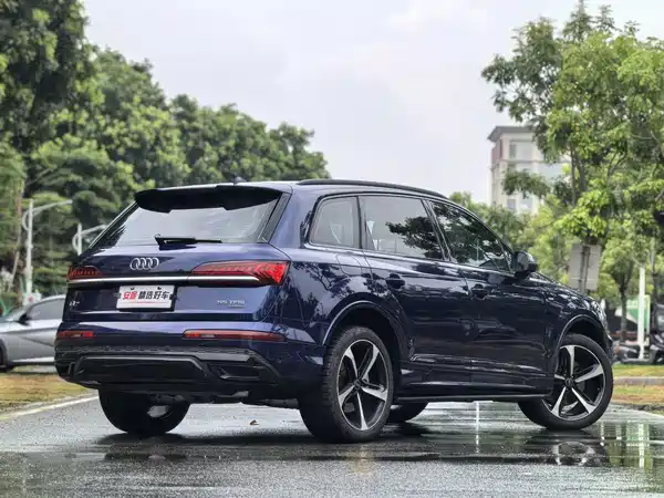 Audi Q7 2021