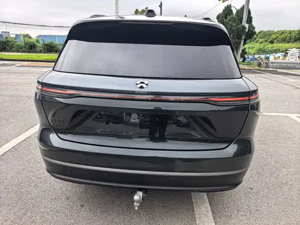 NIO ES8 2023