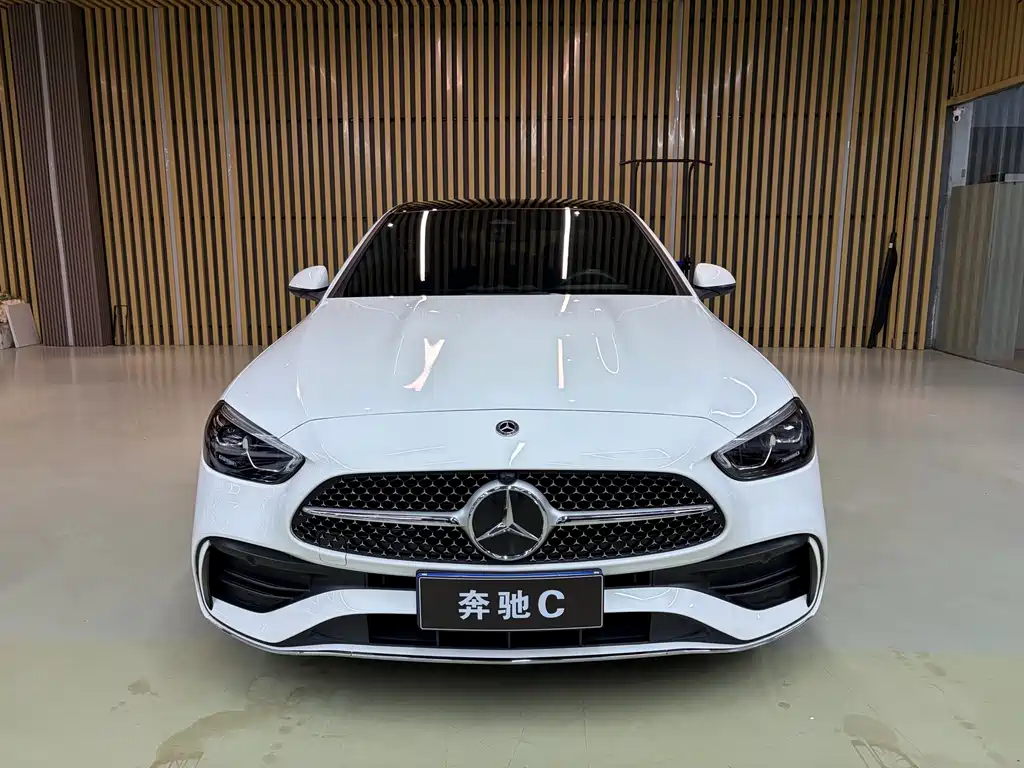 Mercedes-Benz C-Class 2024