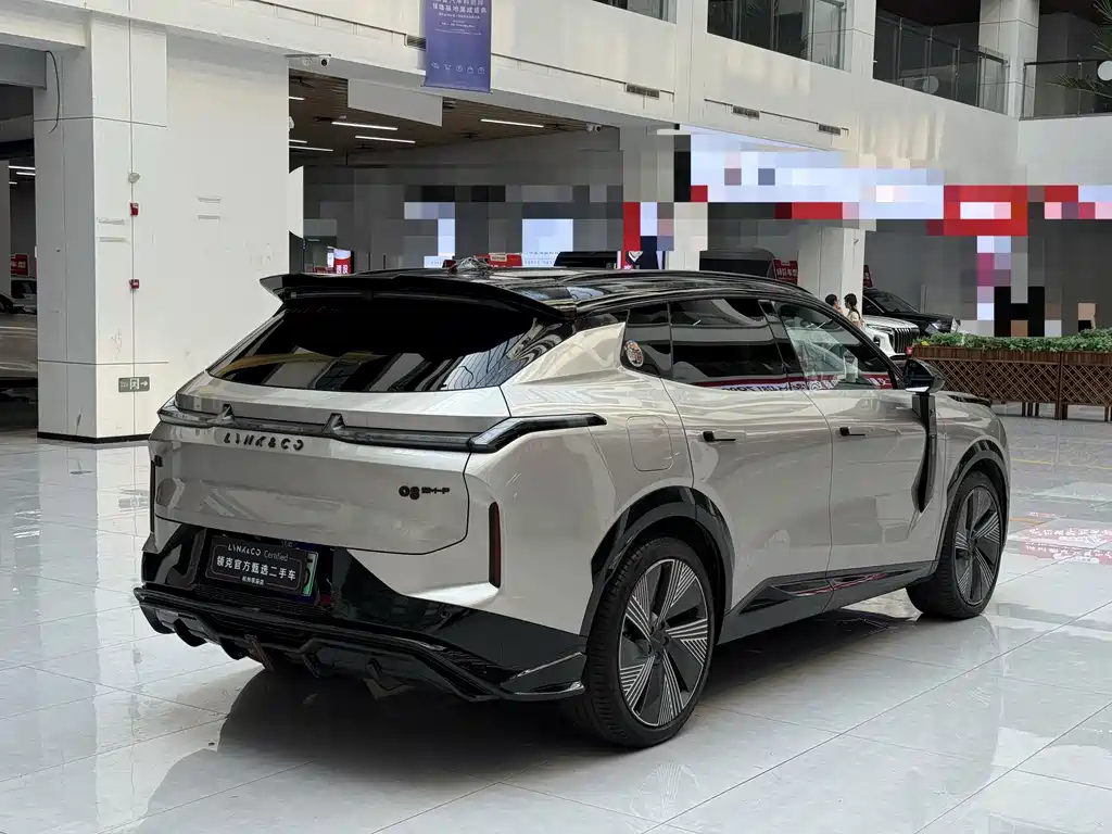 Lynk & Co 08 EM-P 2023 — фото 17