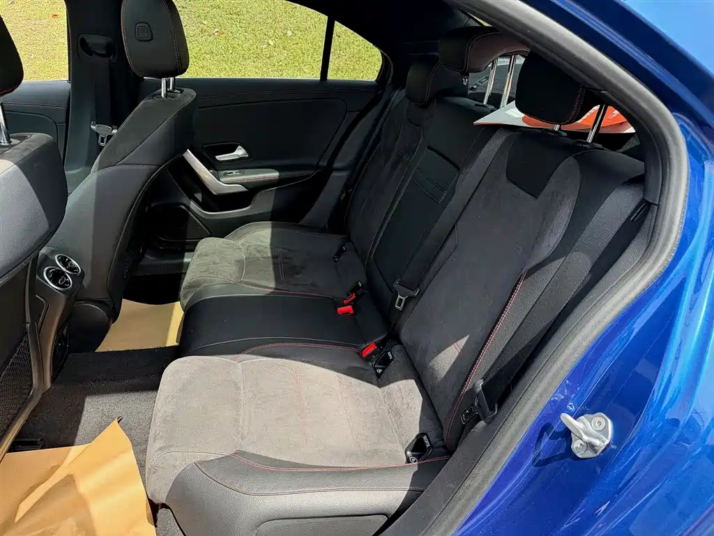Mercedes-Benz A-Class 2023 — фото 10