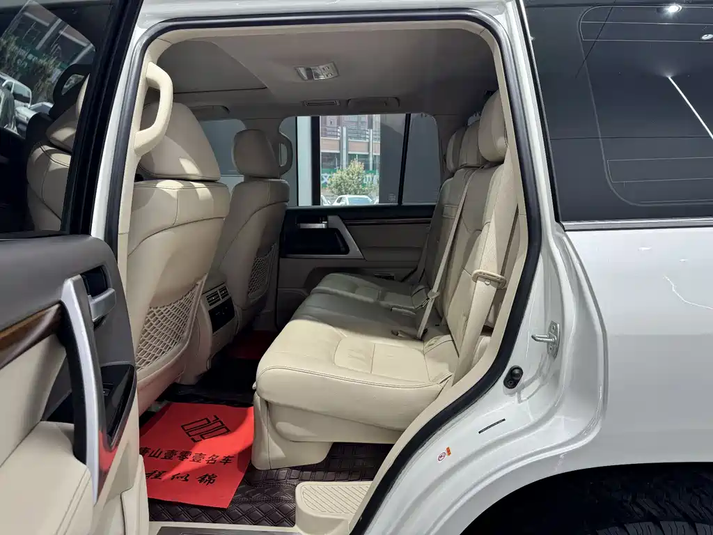 Toyota Land Cruiser 2019 — фото 23