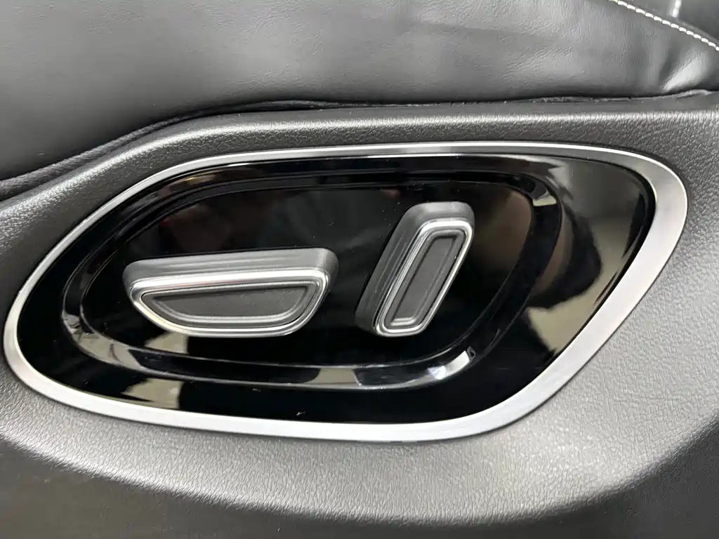 GAC Motor Trumpchi M6 2022 — фото 15