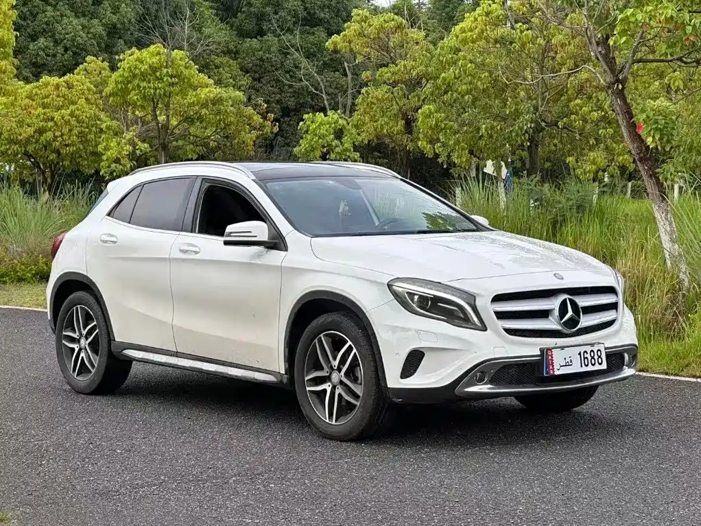 Mercedes-Benz GLA 2015 — фото 1