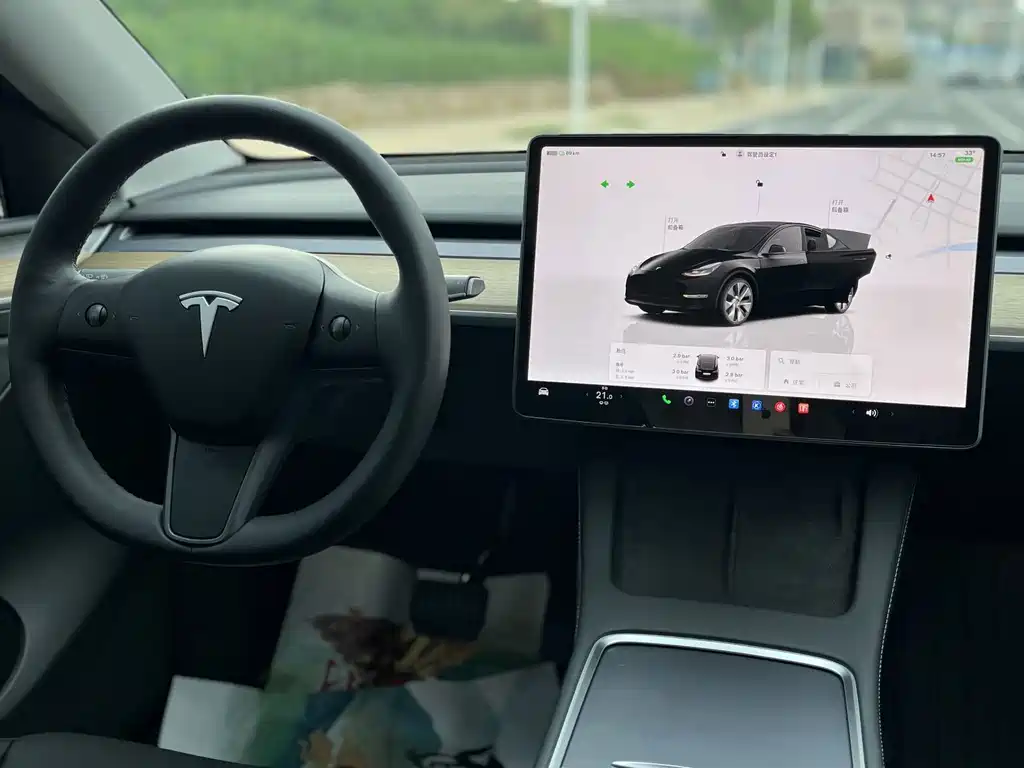 Tesla Model Y 2023 — фото 11