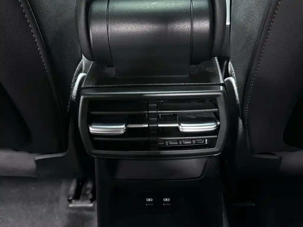 Audi A3 2023 — фото 16