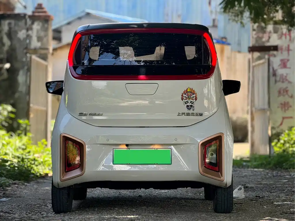 Baojun E200 2021