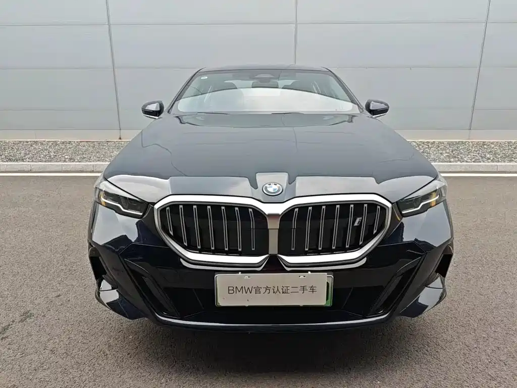 BMW i5 2025 — фото 2