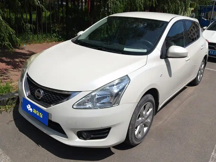 Nissan Tiida 2014