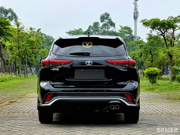 Toyota Crown Kluger 2023