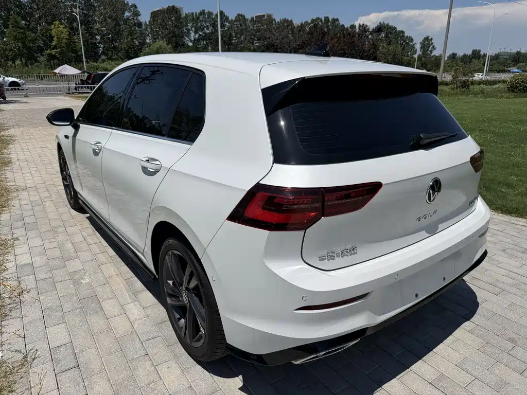 Volkswagen Golf 2023