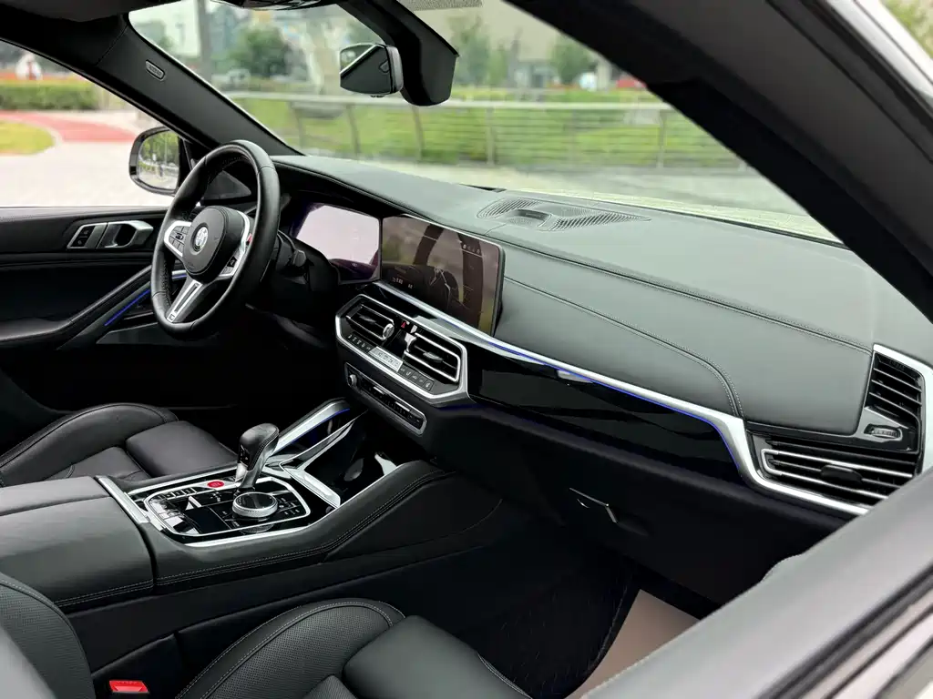 BMW X6 M 2022 — фото 15