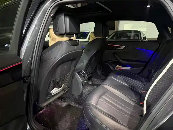 Audi A4L 2023