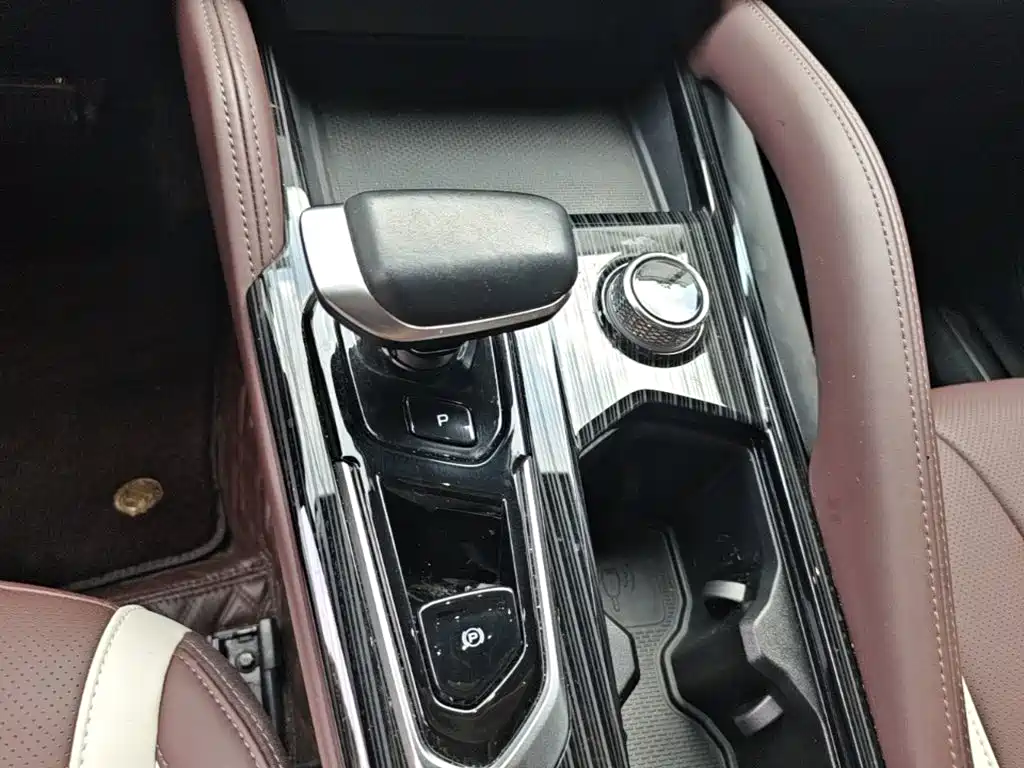 Geely Xingyue L 2023 — фото 14