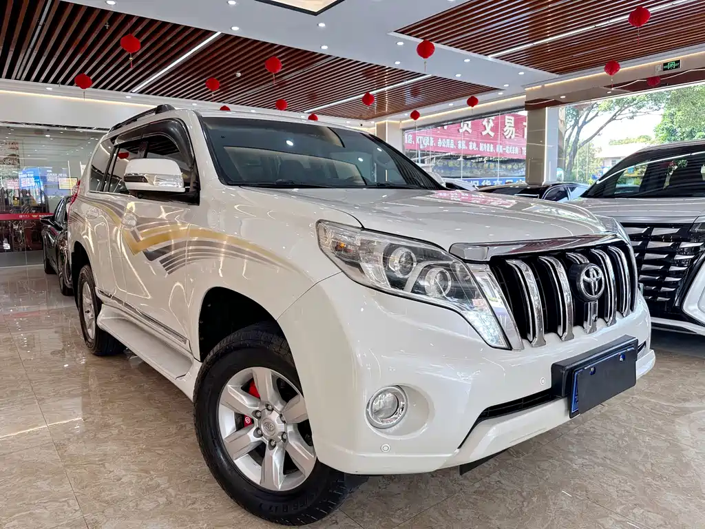 Toyota Prado 2015 — фото 3