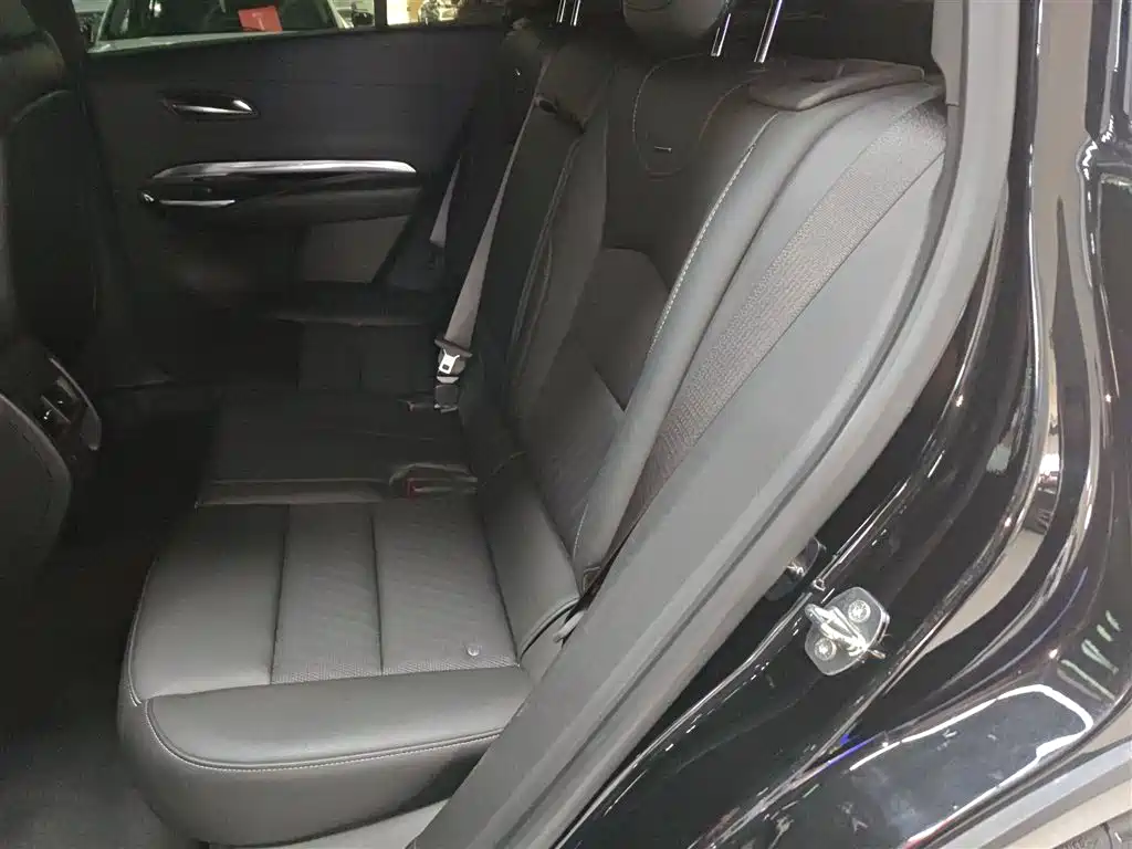 Cadillac XT4 2023 — фото 17