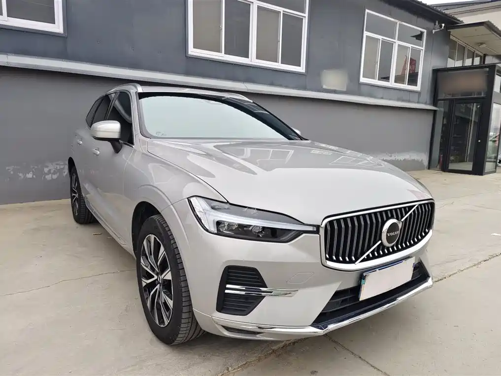 Volvo XC60 2022 — фото 23