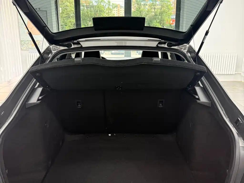 Skoda Octavia 2022 — фото 17