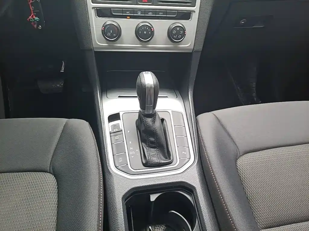 Volkswagen Golf Jialu 2016 — фото 14