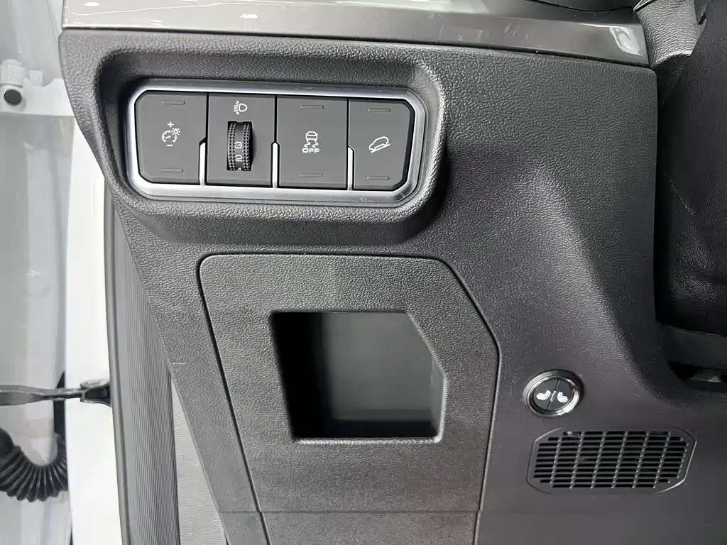 Haval H6 2023 — фото 16