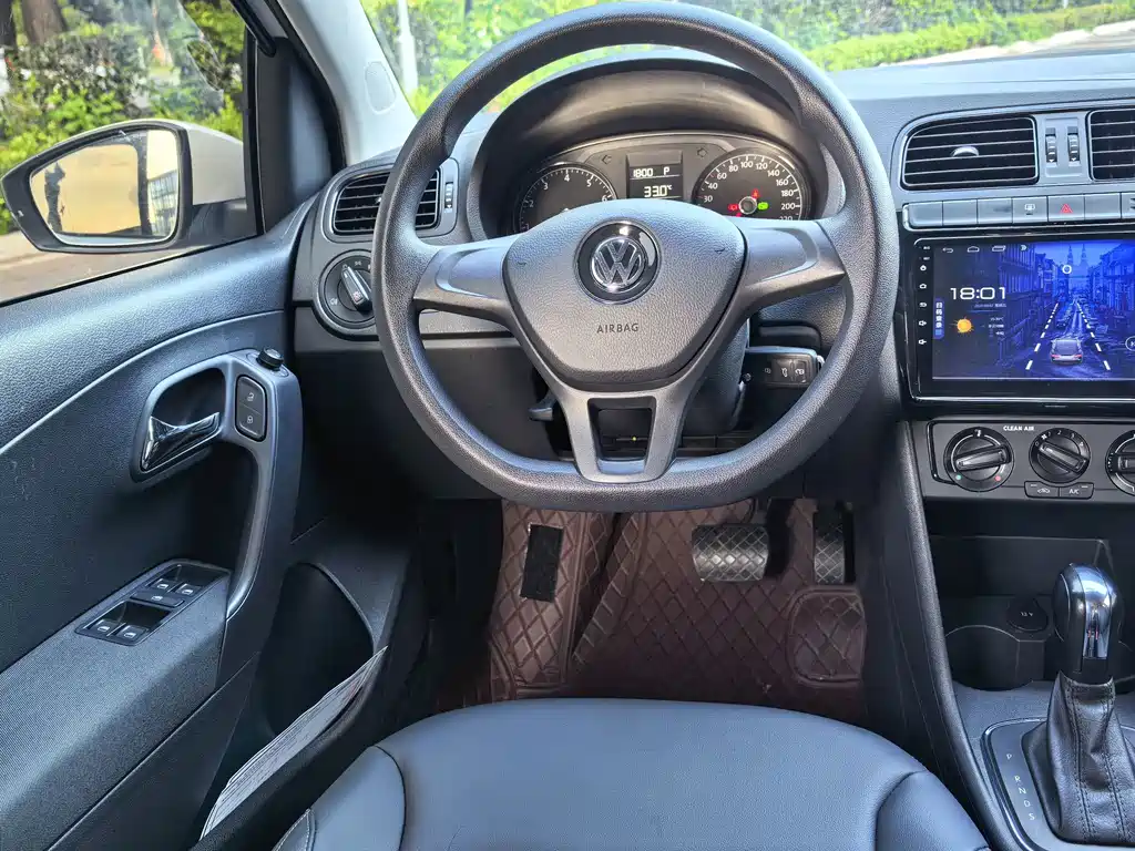 Volkswagen Polo 2018 — фото 13