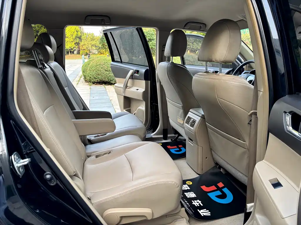 Toyota Highlander 2014 — фото 19