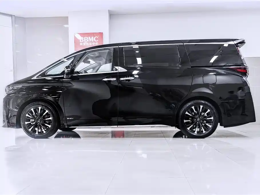 Toyota Vellfire 2024 — фото 4