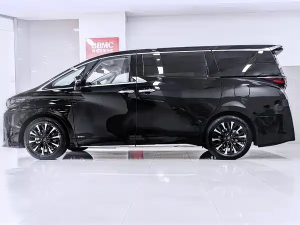 Toyota Vellfire 2024