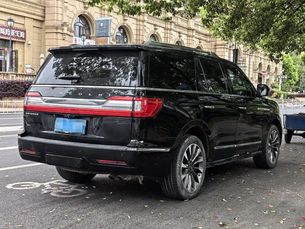 Lincoln Navigator 2019 — фото 2