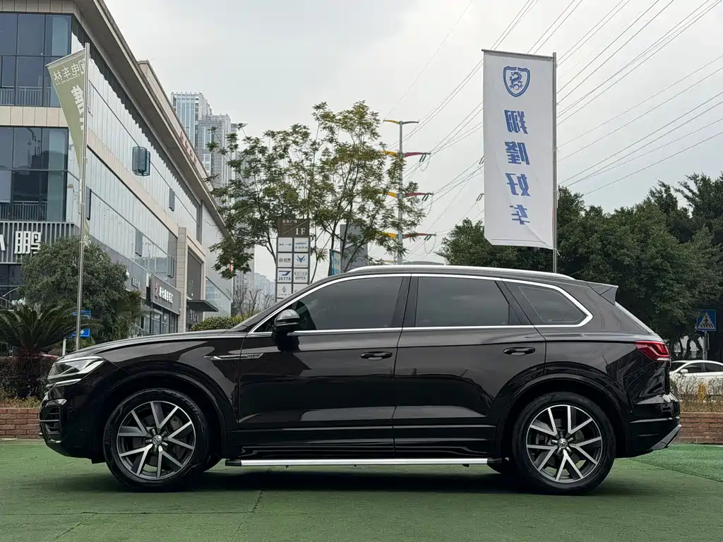 Volkswagen Touareg 2020 — фото 3