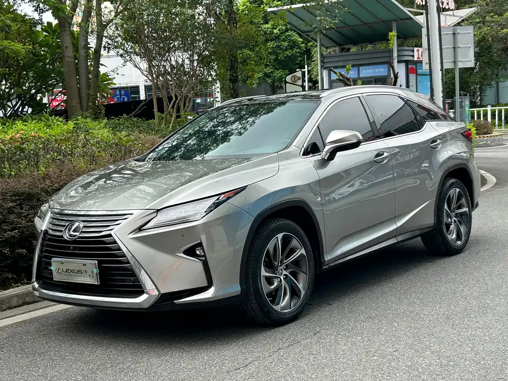 Lexus RX 2018 — фото 1