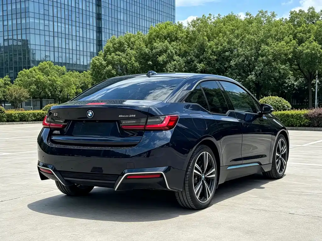 BMW i3 2026 — фото 16