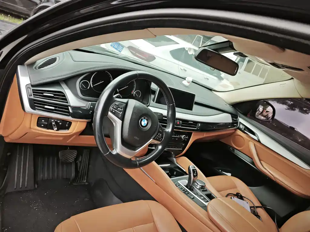 BMW X6 2016 — фото 9