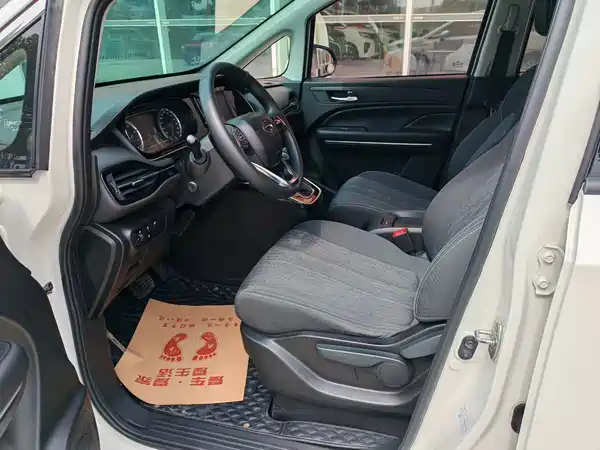 GAC Trumpchi M6 2021