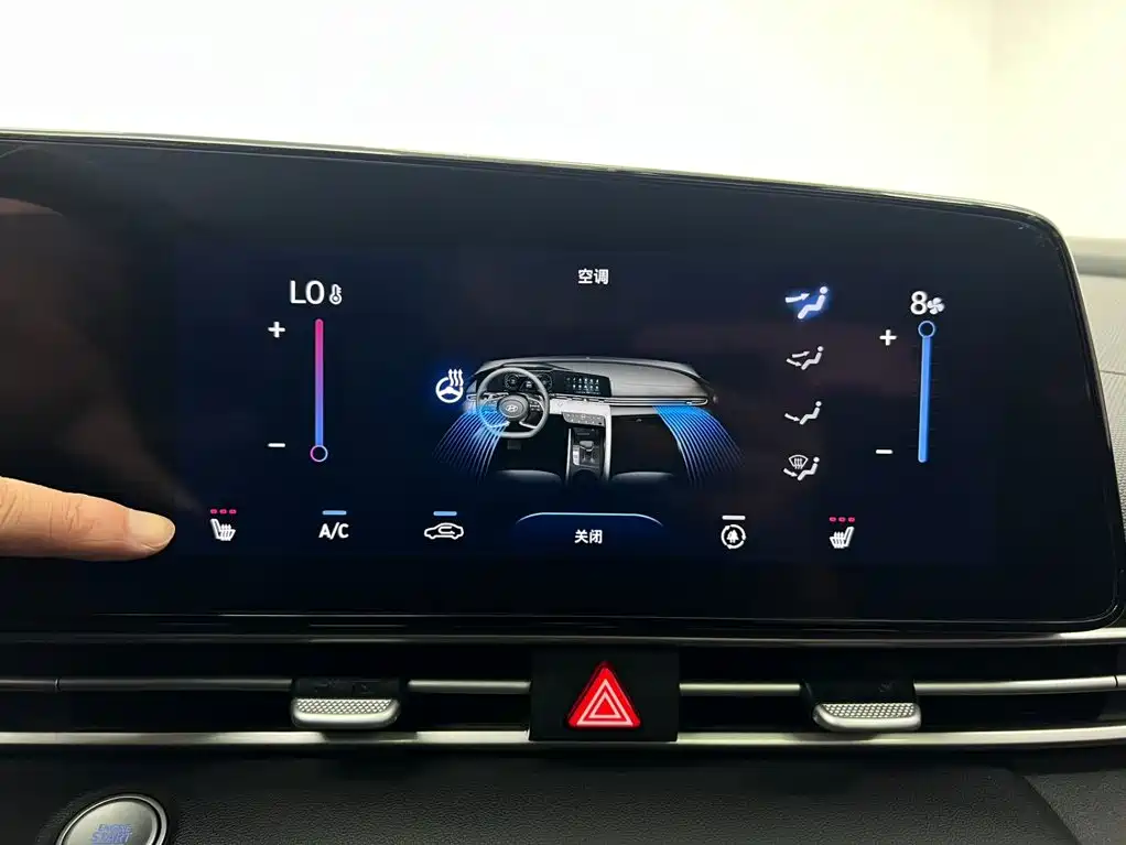 Hyundai Elantra 2023 — фото 22