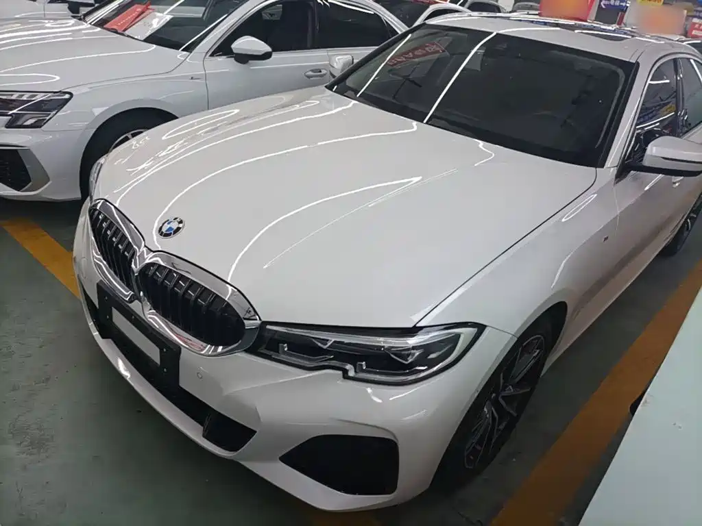 BMW 3 Series 2021 — фото 1